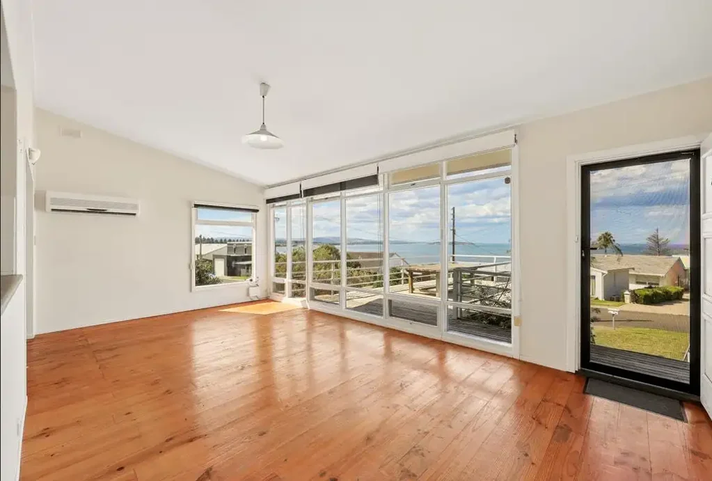 Sea views in a beautiful location