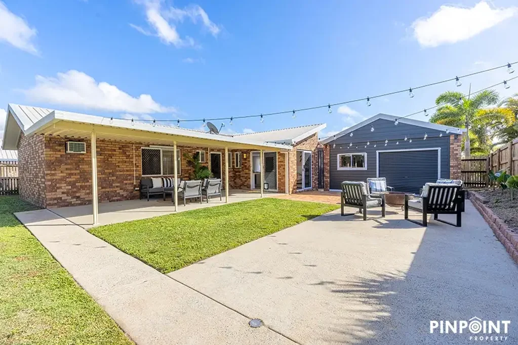 Glenella 3 Slaapkamer Refreshed, Elevated & Big Backyard!