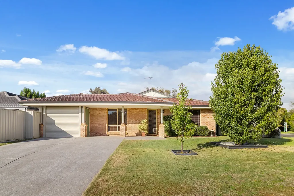 East Bunbury 4房  Family Living Just Minutes from the Waters Edge