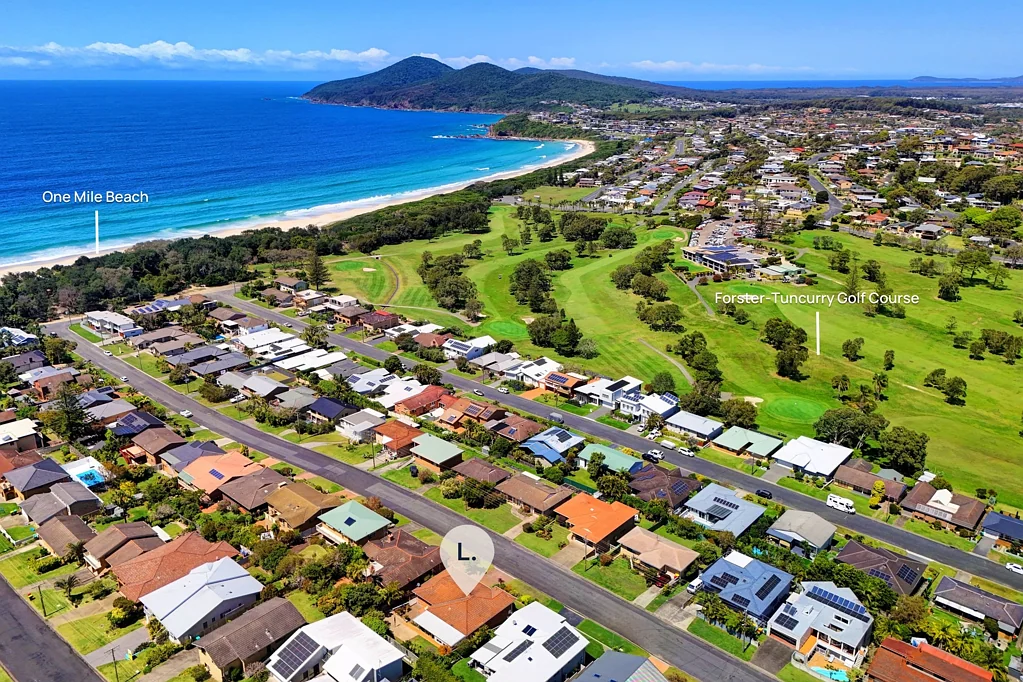 17 Colliton Parade, Forster, NSW 2428