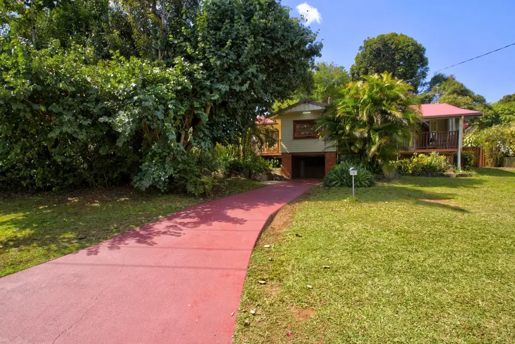 Atherton 4Moenga Location | Character | Views