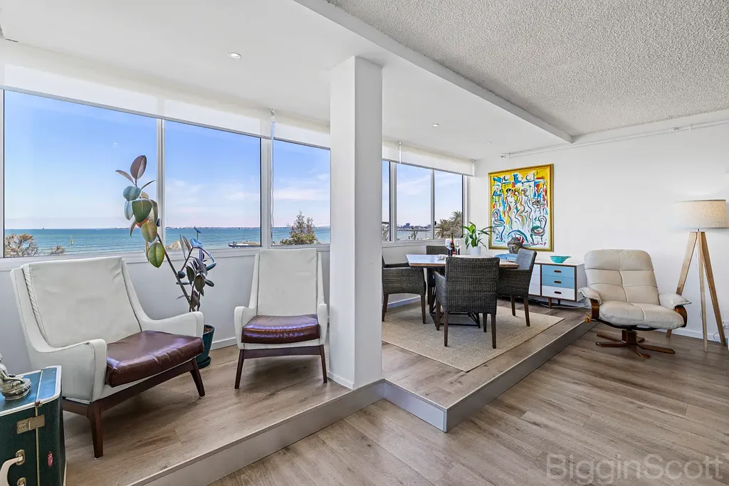 2A/12 Marine Parade, St Kilda, VIC 3182