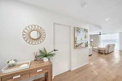 Buddina 2chambre Stylish Convenience with Office between Shops & Beach