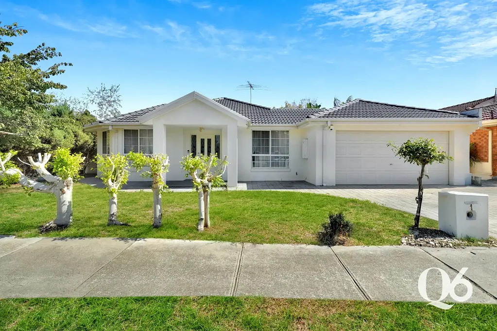 1 Chichester Drive, Taylors Lakes, VIC 3038