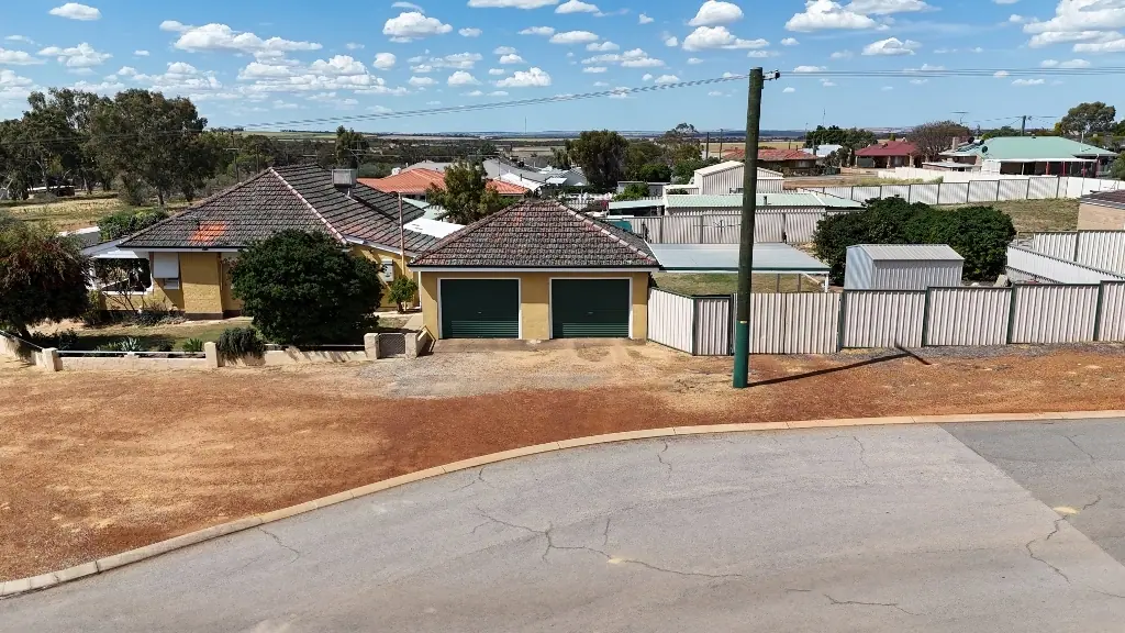 18 Suburban Road, Quairading, WA 6383