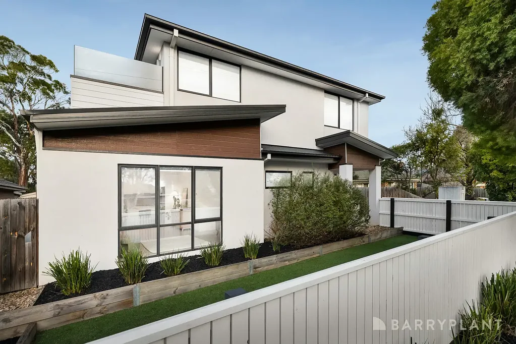 Kilsyth 3Moenga Flawless Modern Living