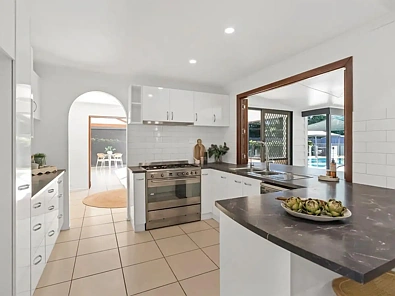 9 Trucano Close, Whitfield, QLD 4870, 5 Bedrooms, 3 Bathrooms, House