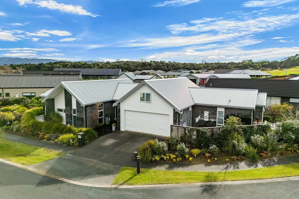 Mangawhai Heads 3 Bedroom Peaceful Perfection on Park Rise