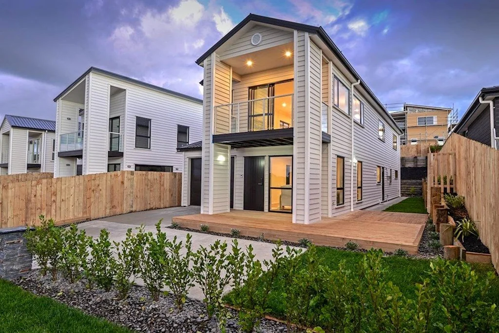 5 bedroom - 3 bathroom - Double Garage