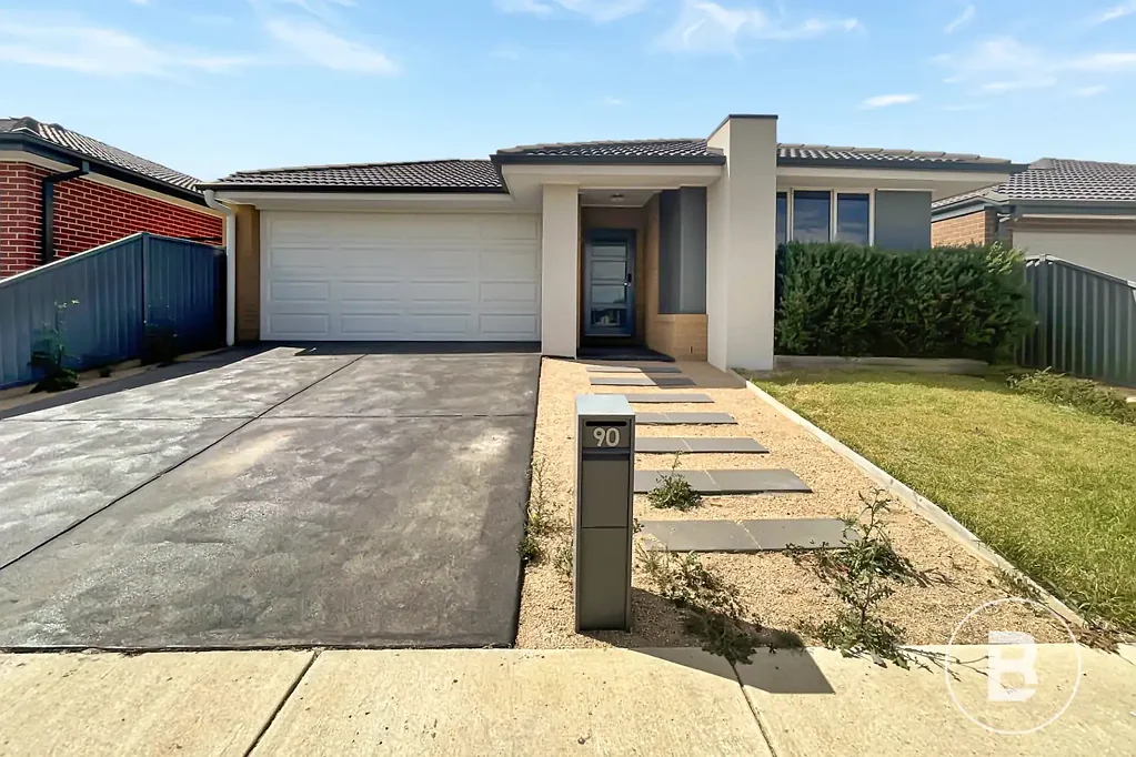 SPACIOUS FOUR BEDROOM HOME IN POPULAR ALFREDTON