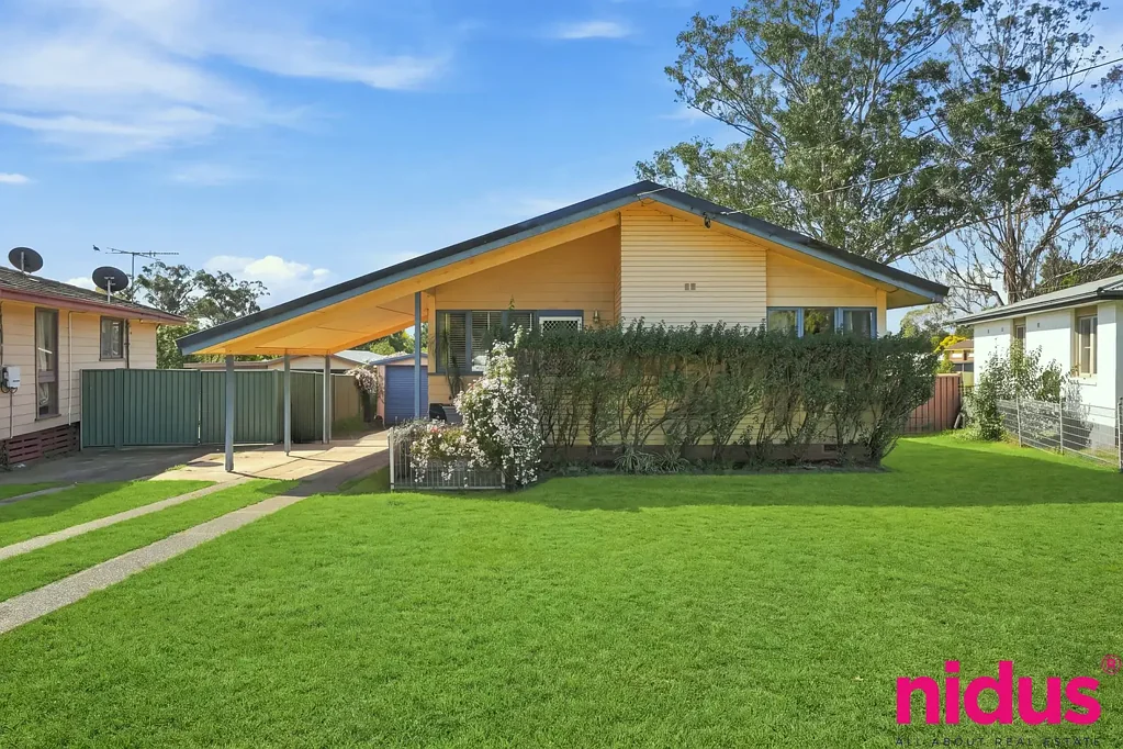 Blackett 3Kwarto Three - Bedroom Home on a Generous 746sqm Block