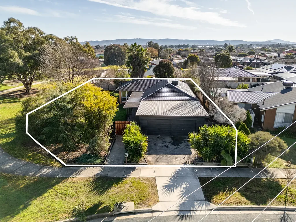 14 Sapphire Circuit, West Wodonga, VIC 3690
