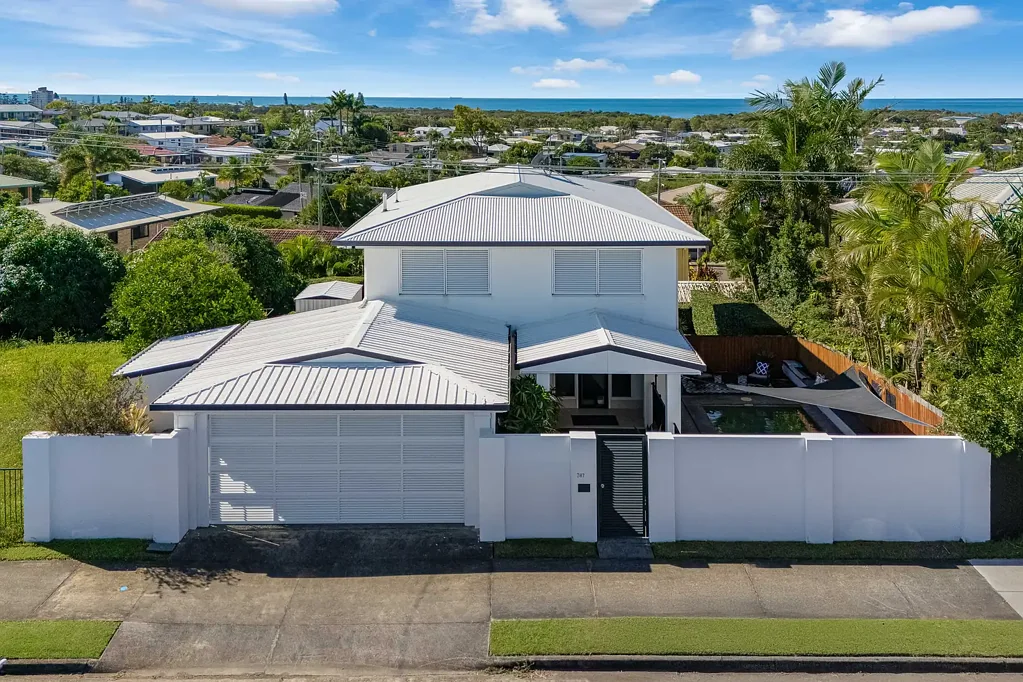 Battery Hill 3部屋 BEACHSIDE LIFESTYLE MEETS BUSINESS POTENTIAL - OCEAN VIEWS INCLUDED!