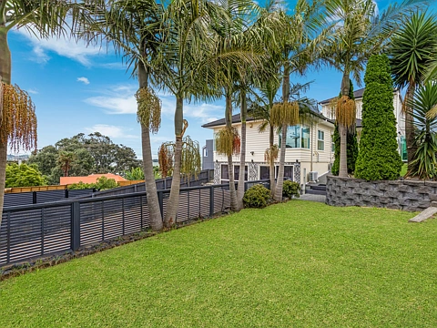 Onehunga 6房  Stunning Family Home with Water & Urban Views