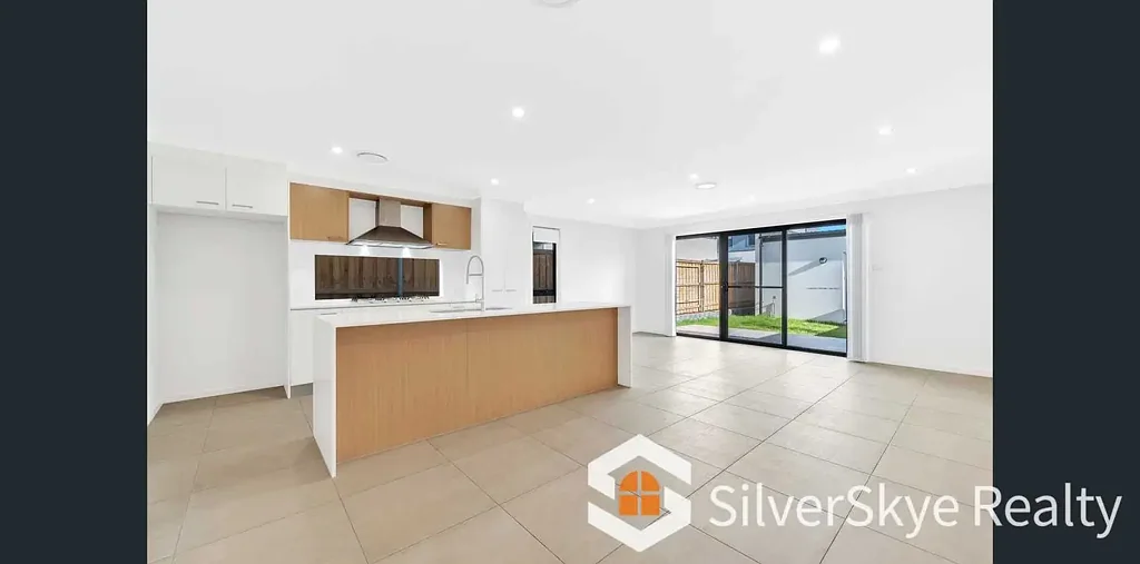 Well Presented 3 Bed House Ready To Move In