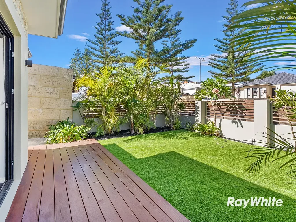5 Northport Boulevard, Wannanup, WA 6210