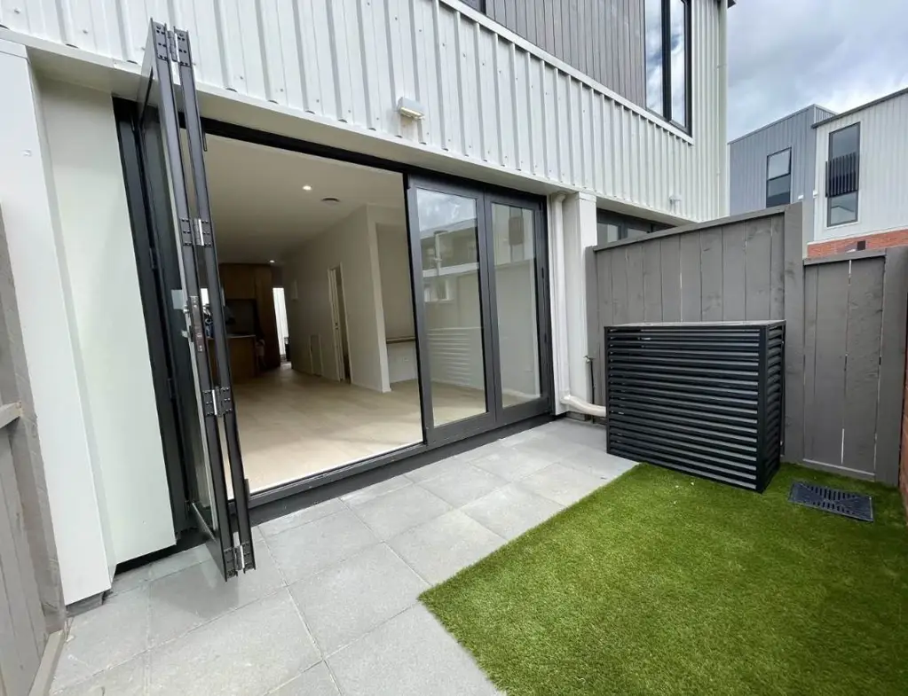 Mount Albert 3 Bedroom Urgent Sale - Make an Offer!!!