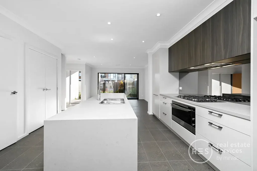 Contemporary 4-Bedroom Family Home in Georges Cove by Mirvac!