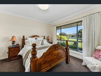 18 Dalkeith Drive, Mount Gambier, SA 5290, 3 Bedrooms, 2 Bathrooms, House
