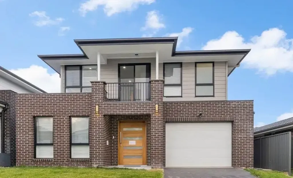 Modern Family Living in the Heart of Colebee