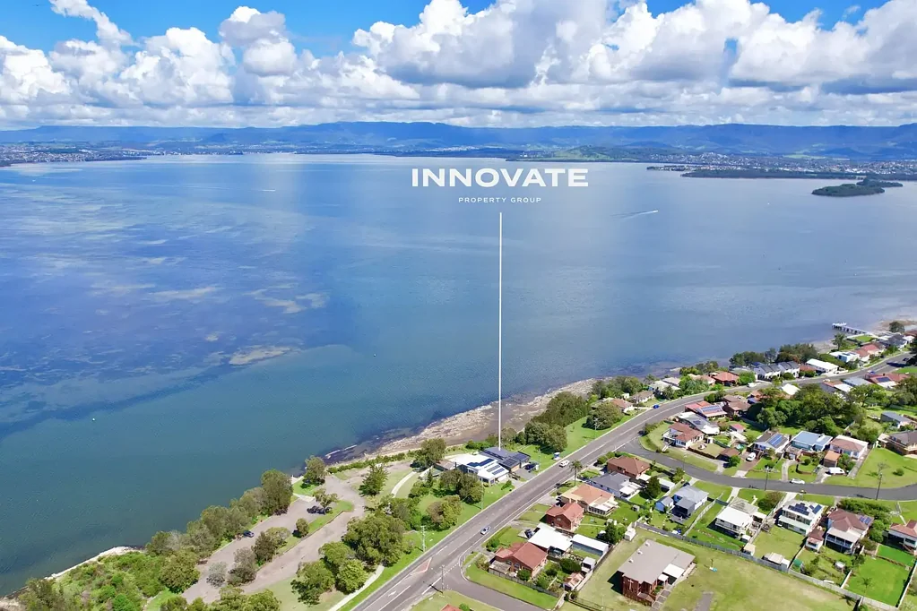 Lake Heights 4Zimmer The Ultimate Waterfront Retreat – Indulgent Lakeside Luxury