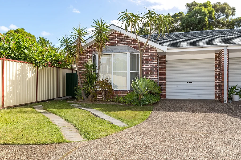 NEAT AND TIDY 2 BEDROOM DUPLEX