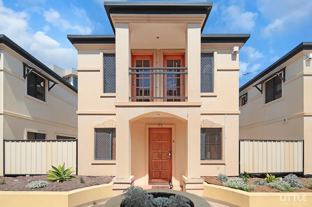 4/136 Central Avenue, Indooroopilly, QLD 4068