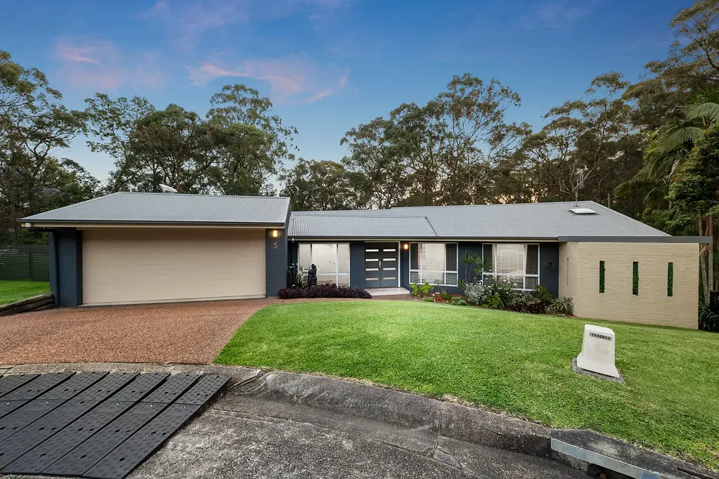 5 The Courtyard, Eleebana, NSW 2282