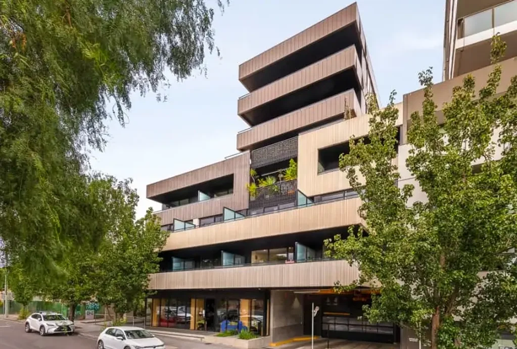 Modern and Spacious 2 Bedroom Apartment in the Heart of Hawthorn East