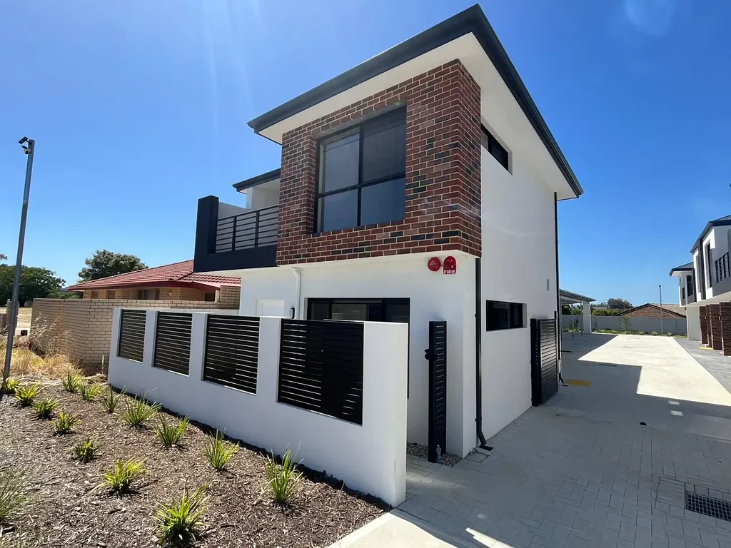 Top Locale. Walk to Everything! Ultra-convenient life style