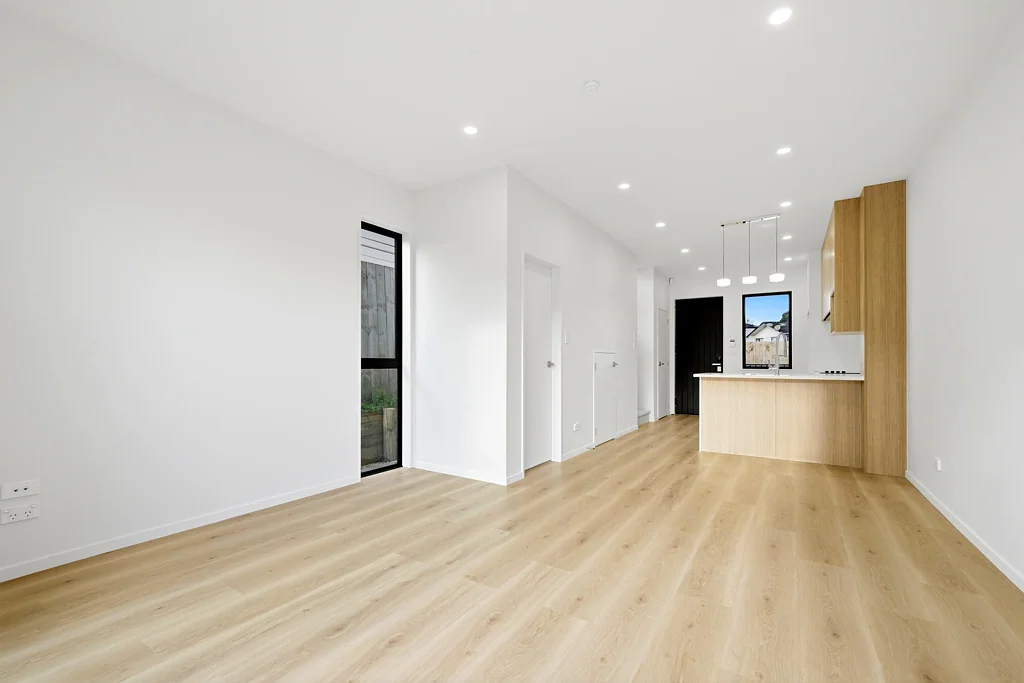 West Harbour 2 Bedroom Modern, Low-Maintenance Living