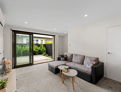 208B Cranford Street, St Albans, 2 Schlafzimmer, 2 Badezimmer, Townhouse