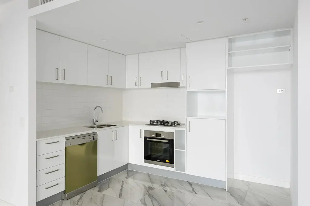 Woolloongabba 1房 9楼北向景观 私人阳台 城市视野 现代厨房 不锈钢电器 开放式布局 安全社区 指定车位 步行生活设施 Stylish, Spacious & Ultra Convenient Apartment in Prime Woolloongabba Location