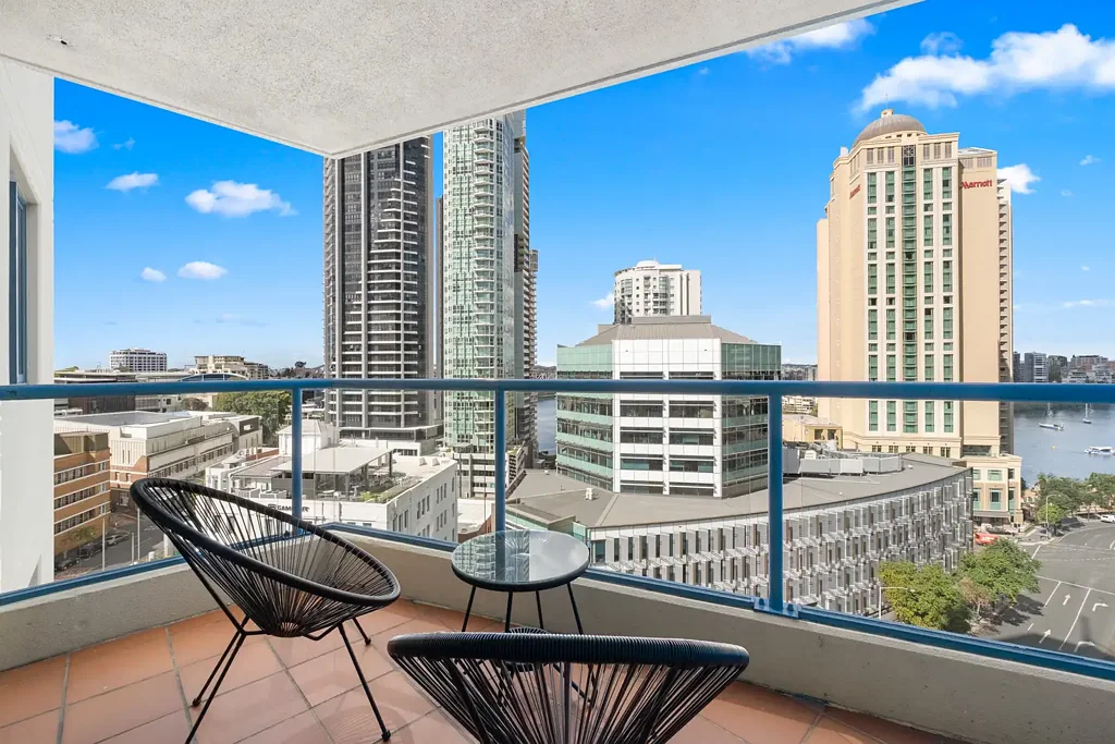 Brisbane City 1 Bedroom Furnished 1-Bedroom with City Views & River Glimpses - This One Won't Last Long!