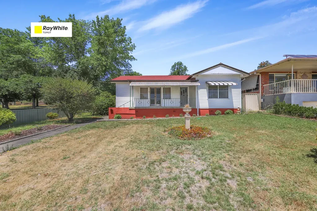61 Lynch Street, Adelong, NSW 2729