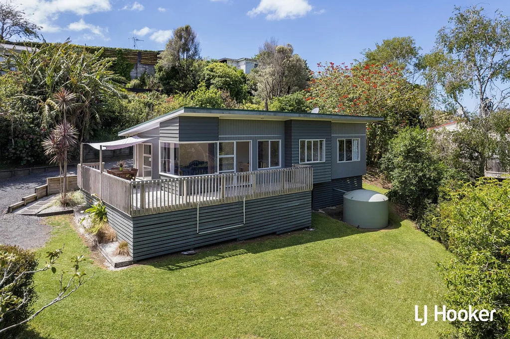 Waihi Beach 3 Bedroom Quietly Positioned at Waihi Beach North End