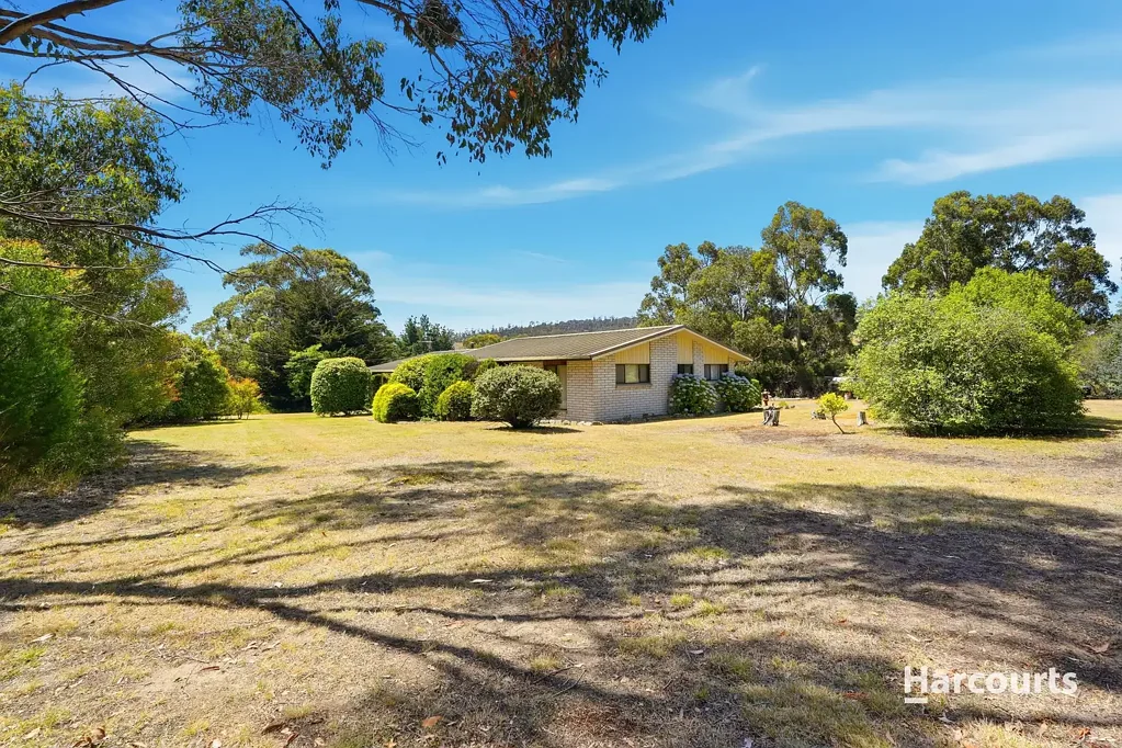 Triabunna 4房  Peaceful Acreage Living, Close to Coast and Community