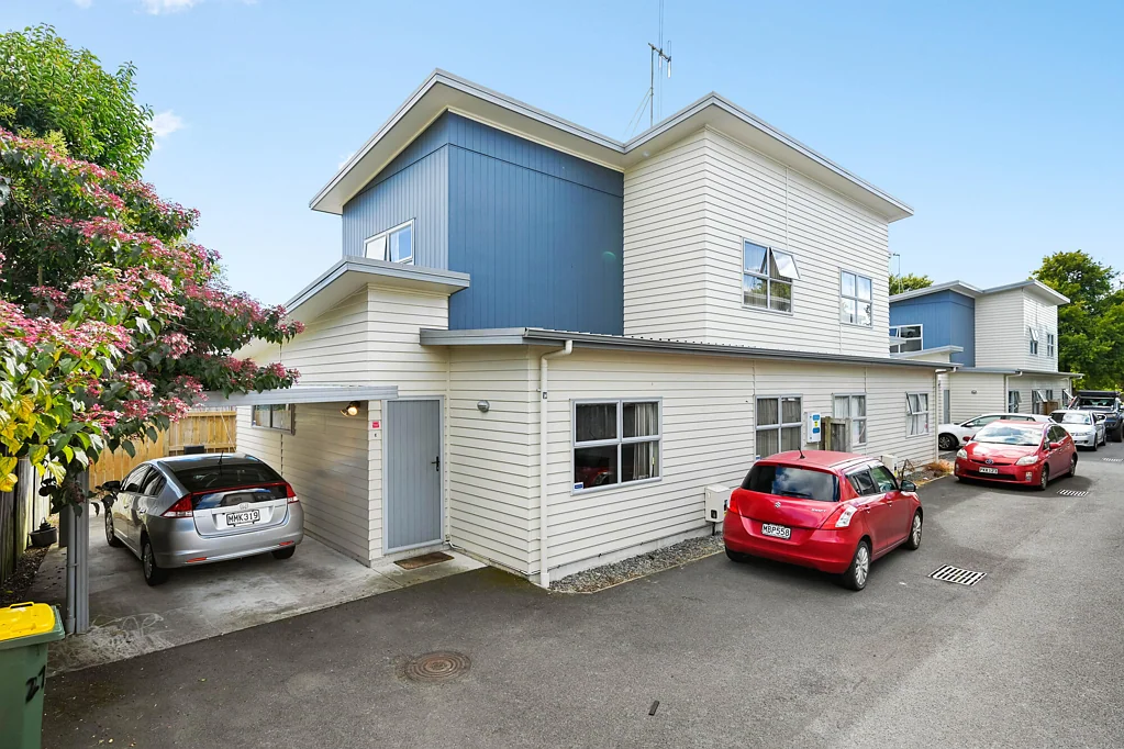 Hamilton East 4Moenga HUGE Motivation! HOT Price!