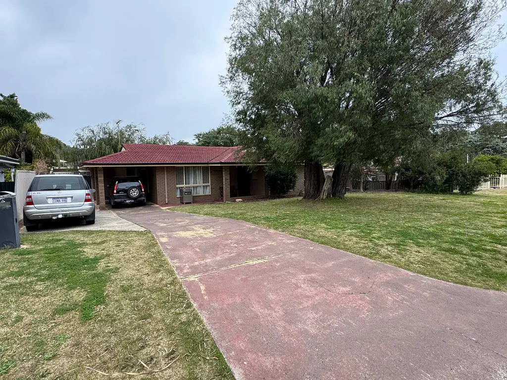 16 Murray Drive, Withers, WA 6230