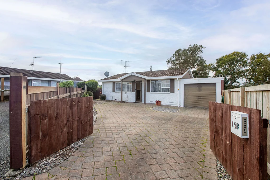 Dinsdale 2ਬੈੱਡਰੂਮ MUST SELL - VENDOR WANTS TO SEE ANY OFFERS!