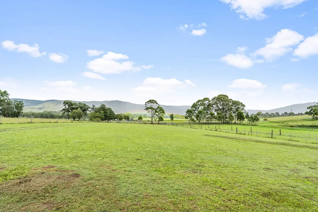 1657 Mount View Road, Millfield, NSW 2325