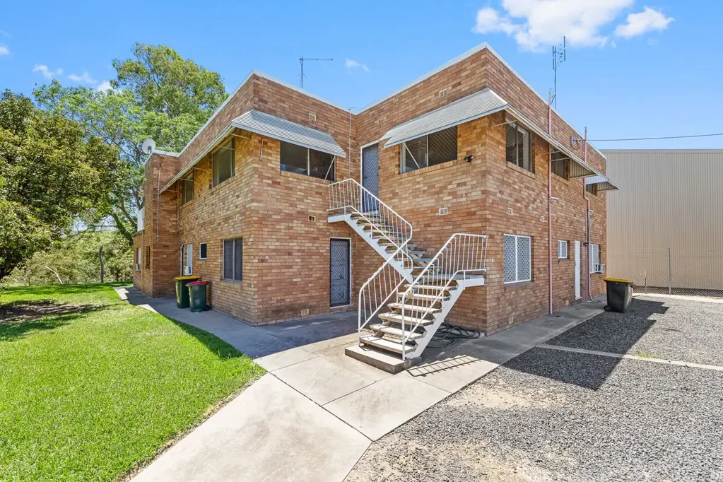 Comfort, Space & Convenience – Walk to Moree CBD