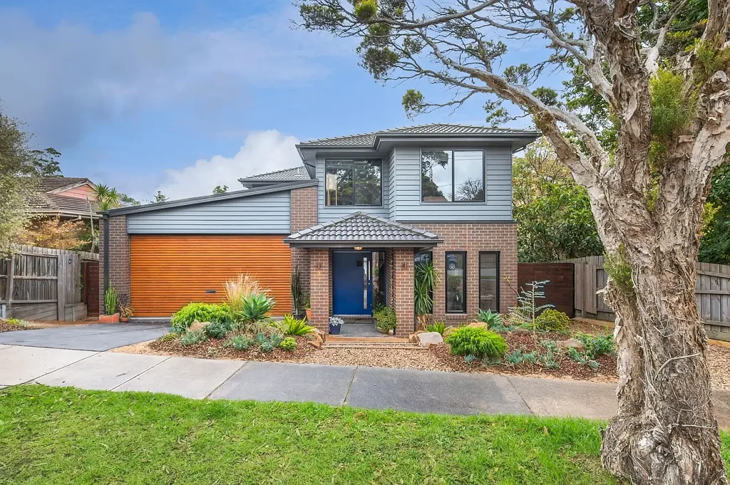 Frankston South 4Habitaciones Sophisticated Scale in a Blue-Chip FHSZ Pocket