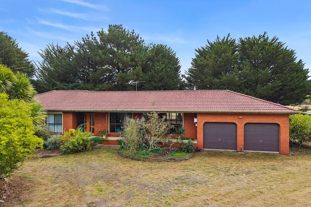 117 Portland Flat Road, Gordon, VIC 3345