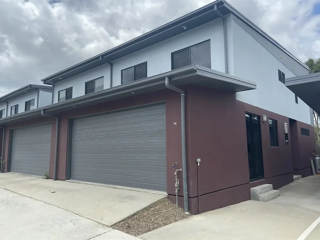 Modern 3-Bedroom Townhouse in Quality Complex