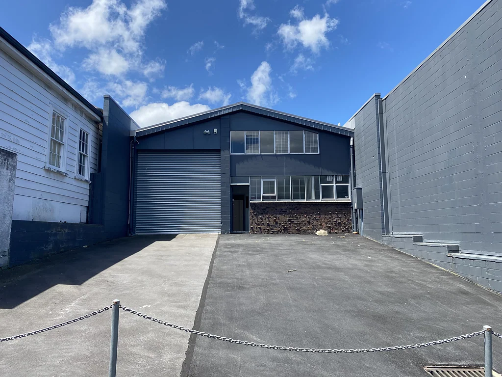 Auckland Central 209SQM City Fringe Warehouse/Office + Parking