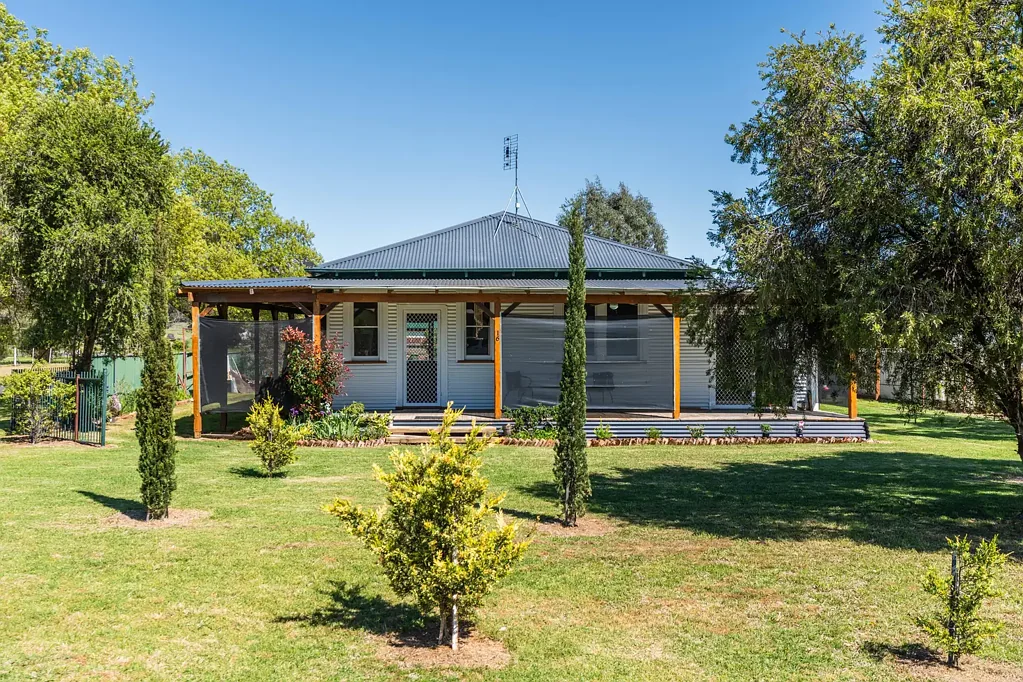 16 Bruce Street, Cumnock, NSW 2867