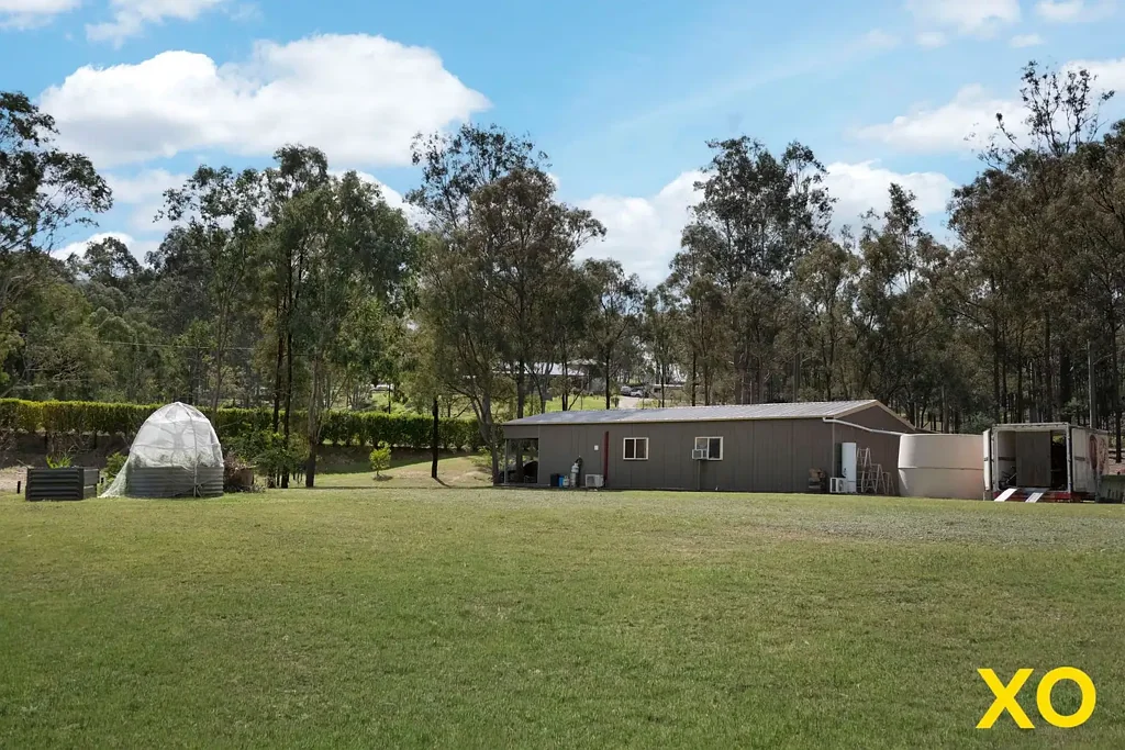 Singleton 1બેડરૂમ Spectacular Sunlit Acreage with Dream Home Potential
