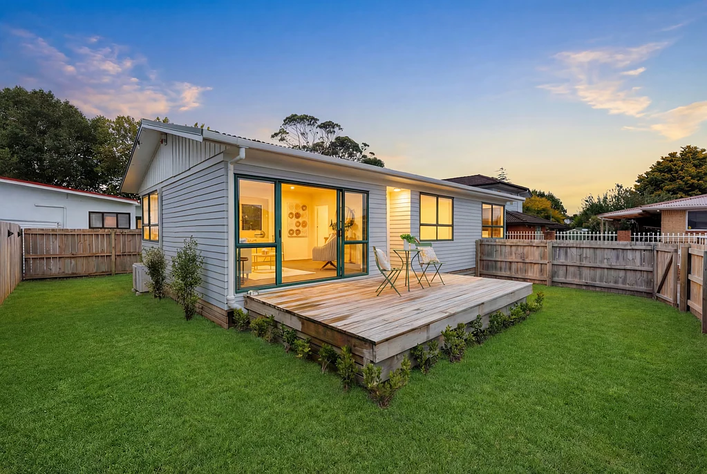 101A Rathgar Road, Henderson, Waitakere City, Auckland