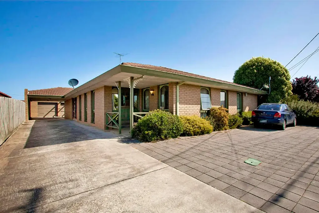 Large 6 bedroom, 3 bathroom house, option of furnished/not furnished